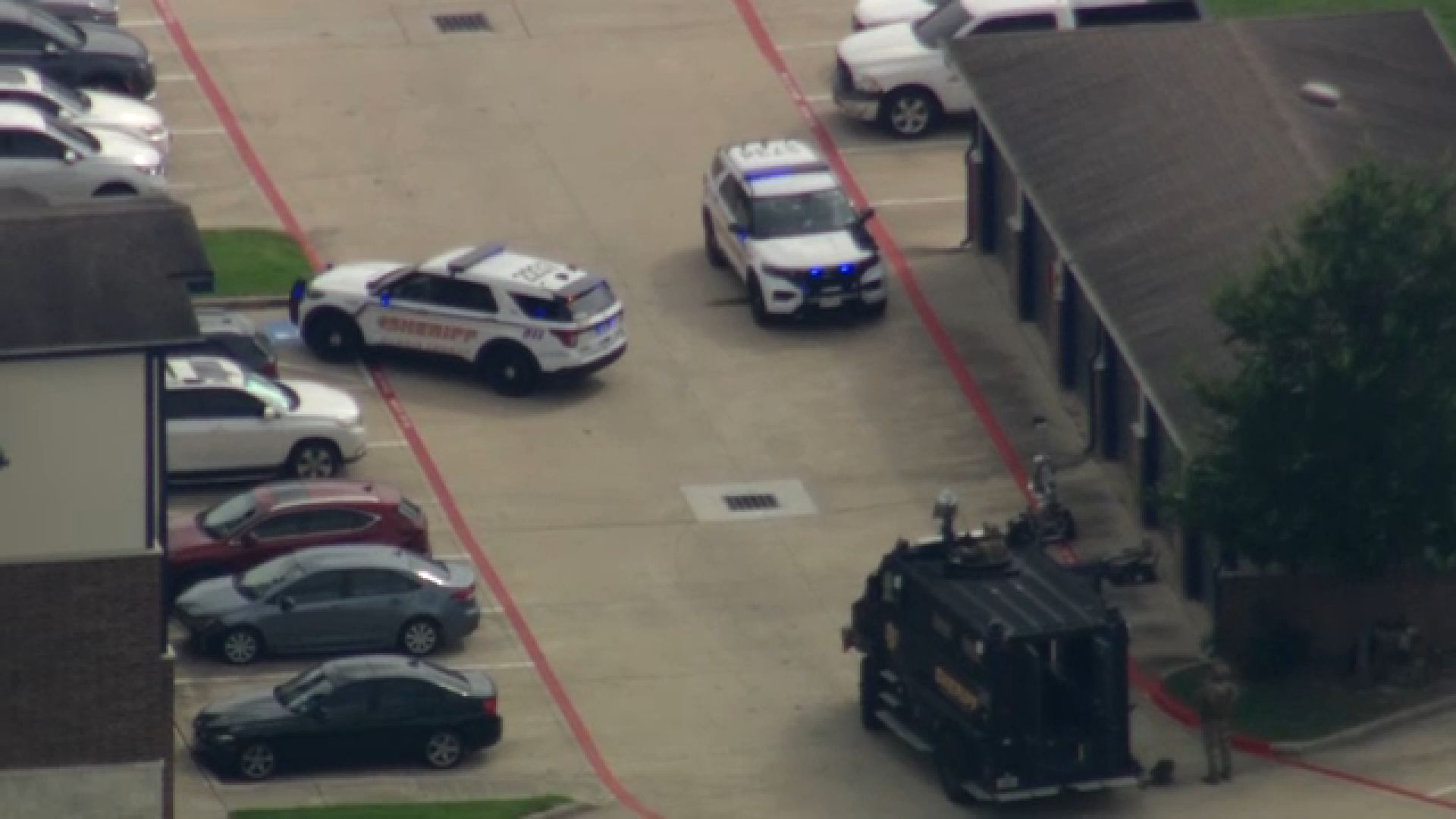 Man, woman found dead after hourslong standoff situation in west Harris County, sheriff says